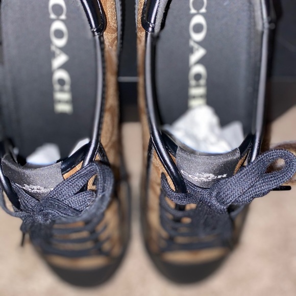 COACH LOW TOP SNEAKER - Picture 10 of 11